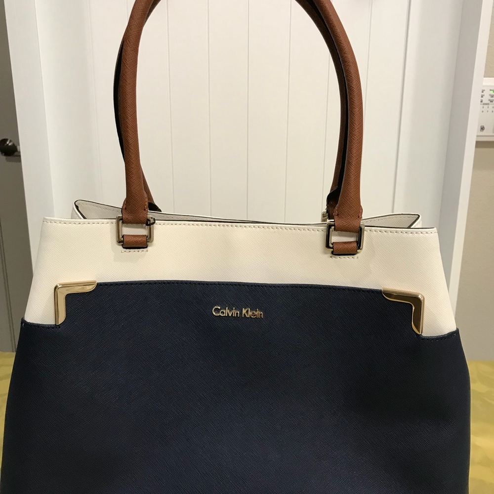 Calvin Klein Two-Tone Navy and White Tote, leather.